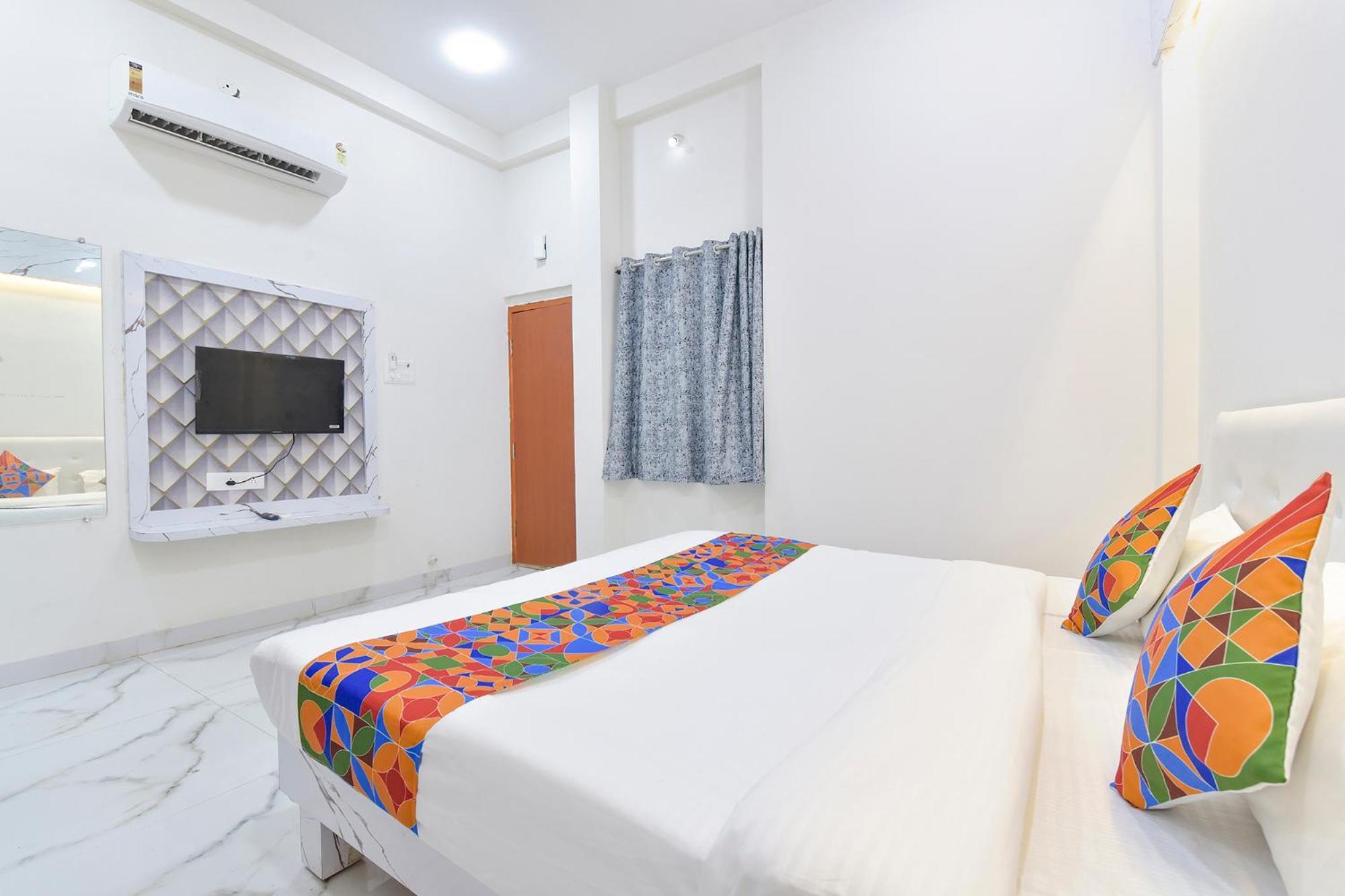Fabhotel Grand Embassy Индор Екстериор снимка