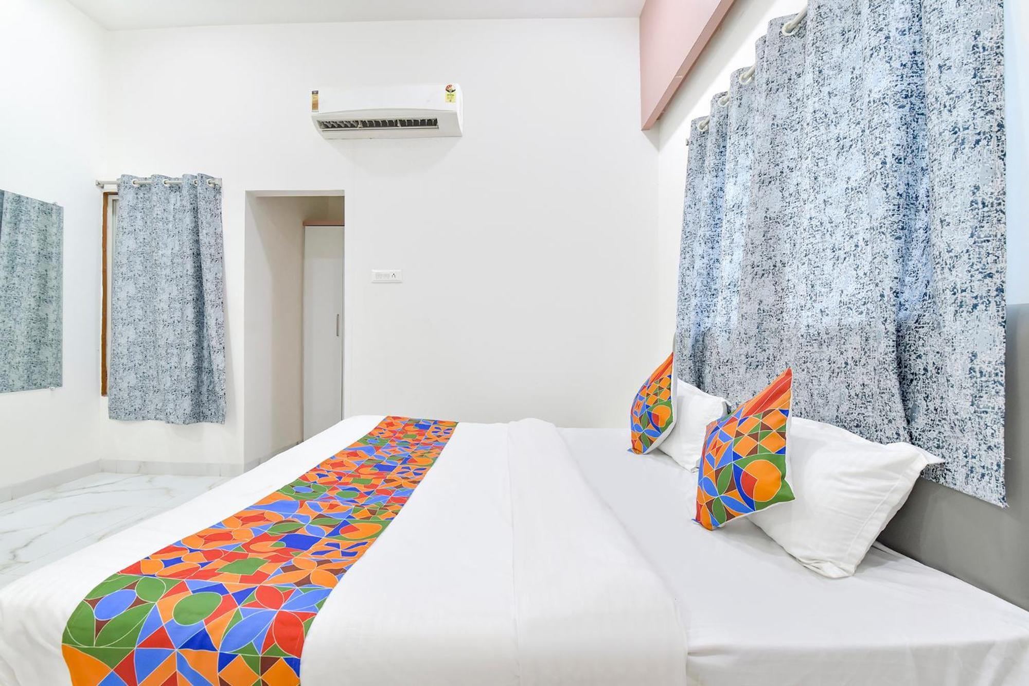 Fabhotel Grand Embassy Индор Екстериор снимка